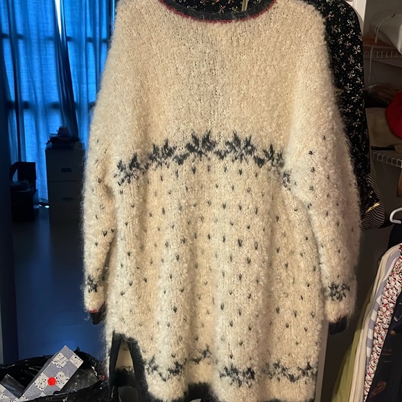 Vintage Jones New York Exclusive Hand Knit Cream/Black/Burgundy Cardigan - Picture 4 of 8